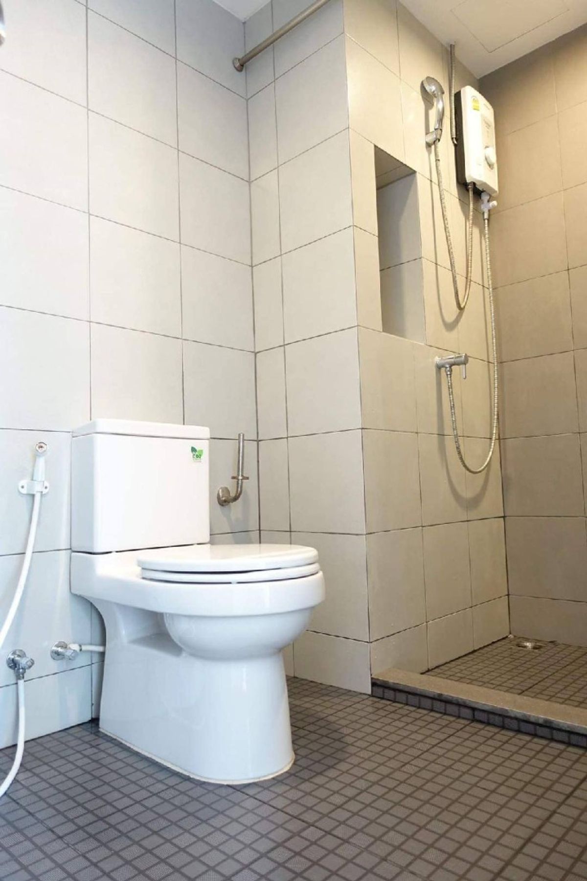 For SaleCondoOnnut, Udomsuk : For Sale: Elio Sukhumvit 64 – Walk to BTS Punnawithi (700 m / 10 min walk)