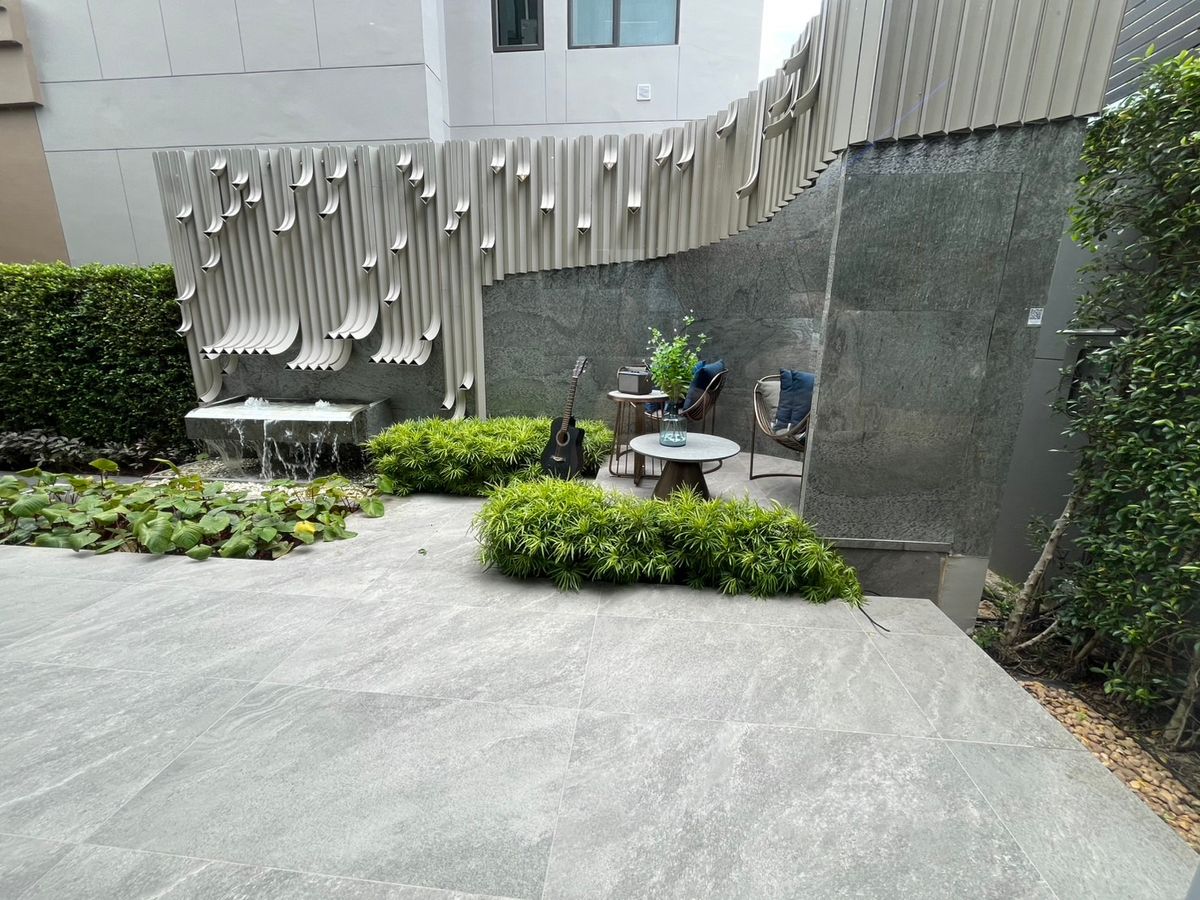 For SaleHouseLadkrabang, Suwannaphum Airport : 🏡 3 -story house for sale Type Loch Project Grand Bangkok Boulevard Yard Bangna - Super Luxury luxury house only 31 units.