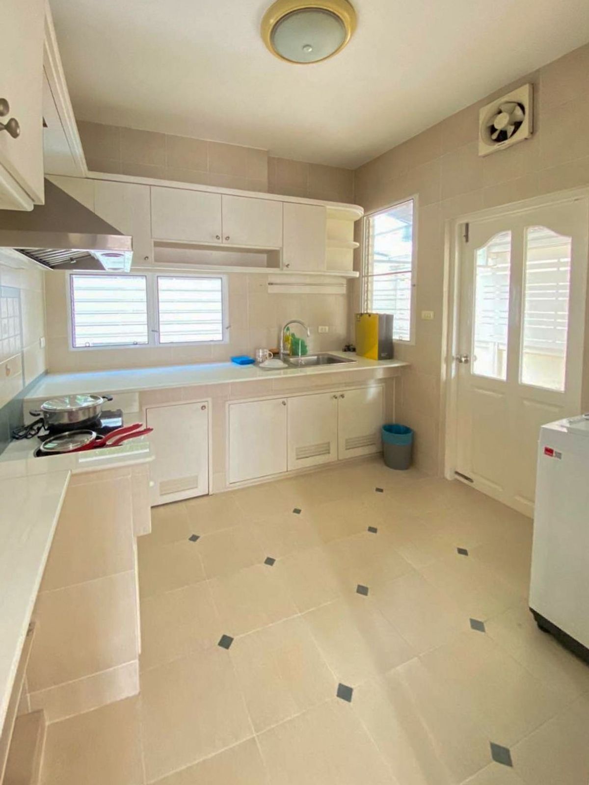 ขายบ้านเสรีไทย-นิด้า : มัณฑนา อ่อนนุช - วงแหวน / 3 ห้องนอน (ขาย), Mantana Onnut - Wongwaen / 3 Bedrooms (FOR SALE) POON168