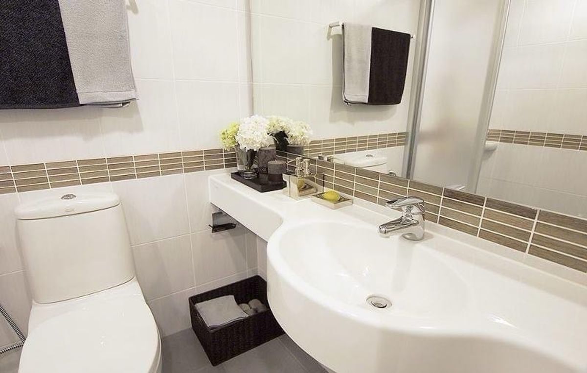 For SaleCondoPattanakan, Srinakarin : Selling the best price in the project 🔥 Lumpini Place Srinakarin - Hua Mak Station, 18th floor, size 32.5 sq.m., price 2,800,000 baht 📌 Near APL Hua Mak