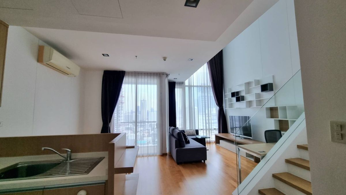 For RentCondoRatchathewi,Phayathai : Free price for rent ✨ Villa Ratchathewi ✨ Duplex Room 71 sqm. Only 35,000 📞0930547992 Agent J