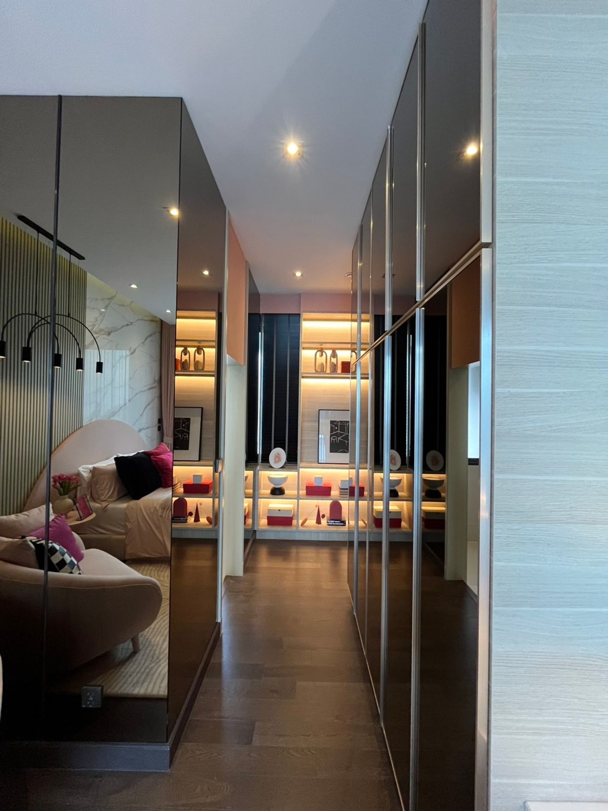 For SaleHouseLadkrabang, Suwannaphum Airport : 🏡 3 -story house for sale Type Loch Project Grand Bangkok Boulevard Yard Bangna - Super Luxury luxury house only 31 units.