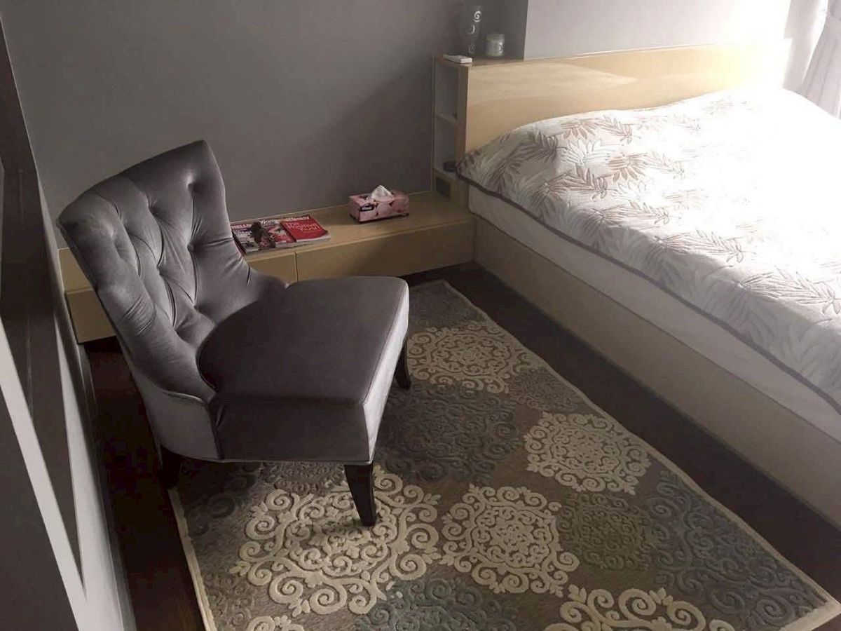 For RentCondoSilom, Saladaeng, Bangrak : ★ M Silom ★ 53 sq m., 11th-20th floor ★ Pets allowed ★ (1 bedroom, 1 bathroom), ★ Near BTS Chong Nonsi and Sala Daeng ★ Near Lumpini Park, Central Silom ★ Many amenities ★ Complete electrical appliances ★