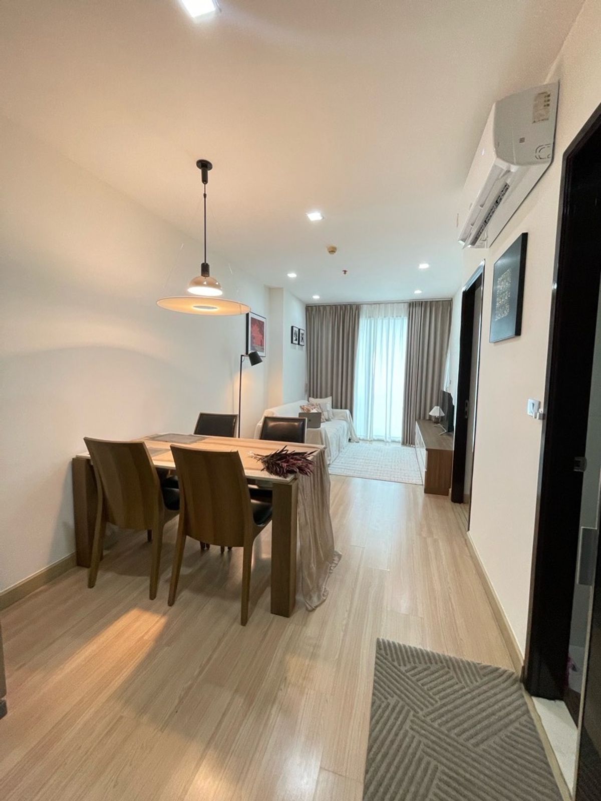 ให้เช่าคอนโดอ่อนนุช อุดมสุข : ให้เช่า for rent Condo Sky Walk Residences   
Near BTS Phra Khanong 