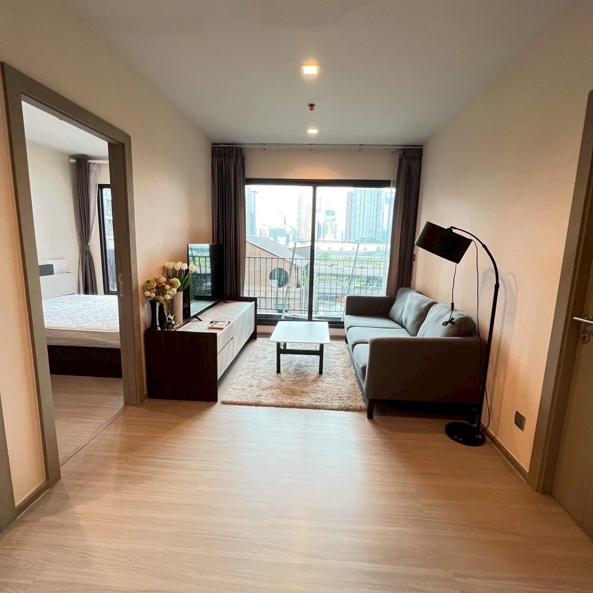 ขายคอนโดพระราม 9 เพชรบุรีตัดใหม่ RCA : 🗼Life Asoke Rama9  2ห้องนอน