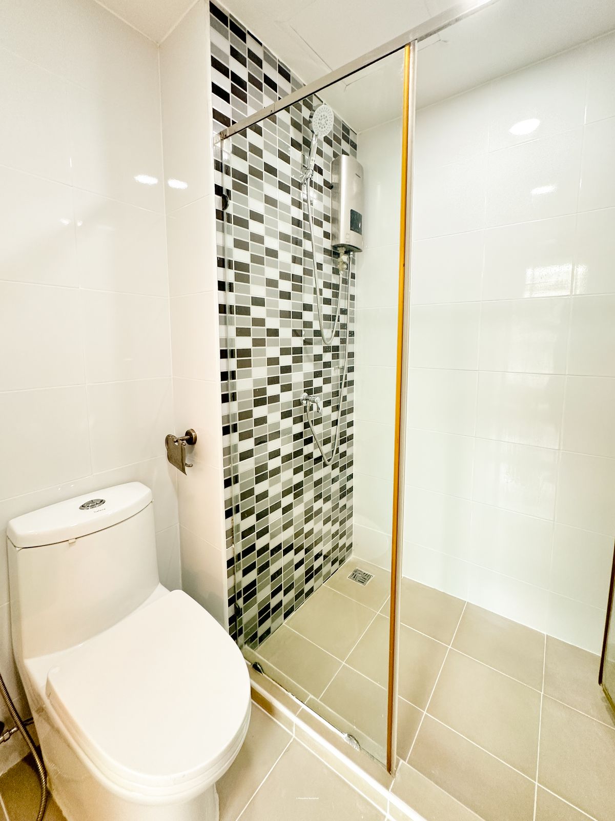 ขายคอนโดพระราม 2 บางขุนเทียน : ขายห้องสวย!! คอนโด แกรนด์ ทิวลิป แอด อ้อมน้อย (Tulip Square @ Aomnoi) ตกแต่งพร้อมลากกระเป๋าเข้าอยู่ได้เลย