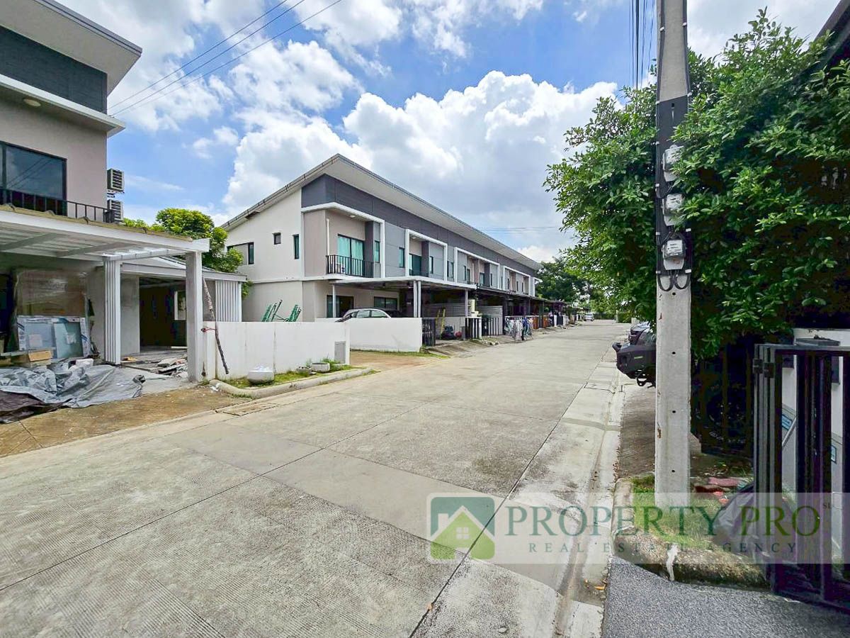 For SaleTownhomeSamut Prakan,Samrong : TownHome for Sale The Colors Bangna Wongwaen 3, 3 bedroom 21 sqw 116 sqm Near Kingkaew, Thepharak, Suvarnabhumi, Mega Bangna : SL25S-016
