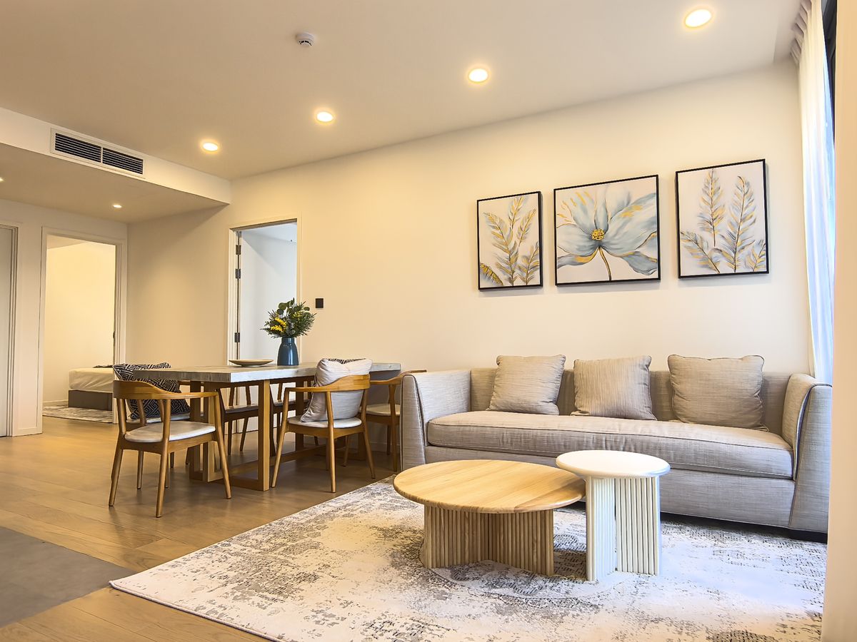 ให้เช่าคอนโดสุขุมวิท อโศก ทองหล่อ : 🌇 Condo for Rent – Modern 2-Bedroom Unit at HOLME Ekkamai 22, 6th Floor, Bangkok
