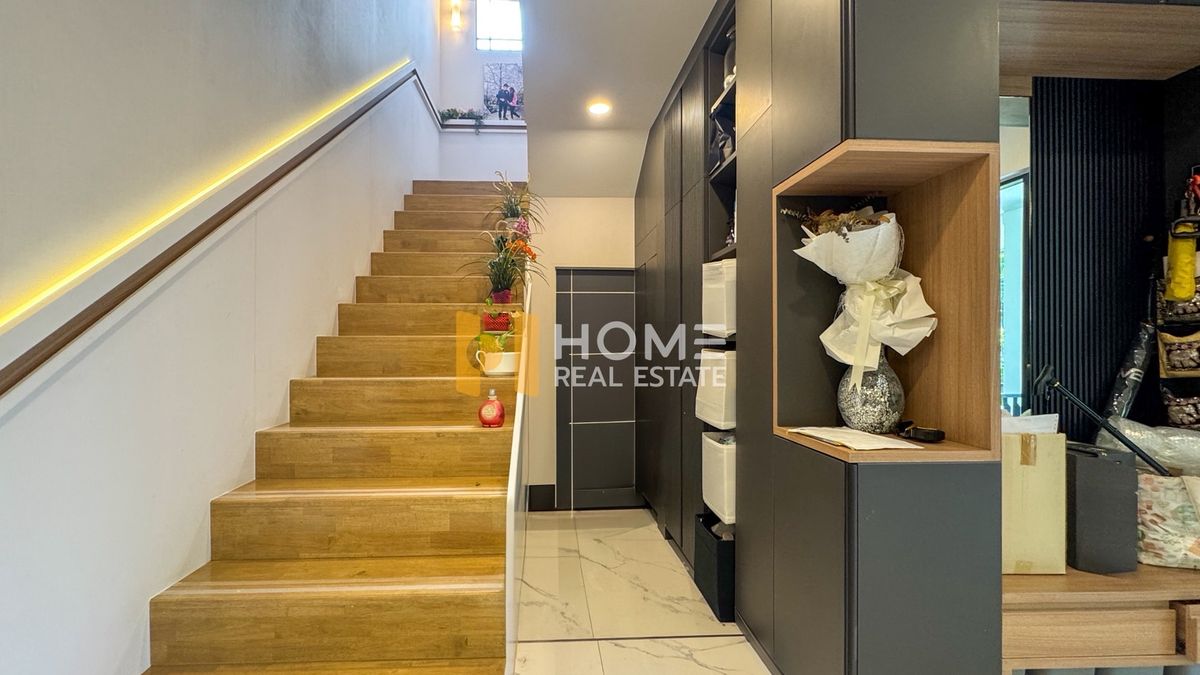 ขายบ้านเสรีไทย-นิด้า : มัณฑนา อ่อนนุช - วงแหวน / 3 ห้องนอน (ขาย), Mantana Onnut - Wongwaen / 3 Bedrooms (FOR SALE) POON169