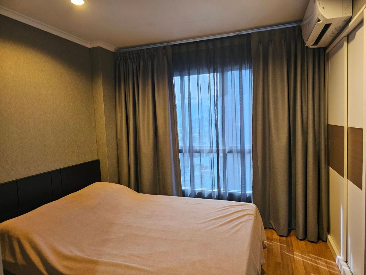 For SaleCondoKasetsart, Ratchayothin : Lumpini Place Ratchayothin Condo for sale, near BTS Ratchayothin, complete with high -class views, good view, call 0994629391 Bird.
