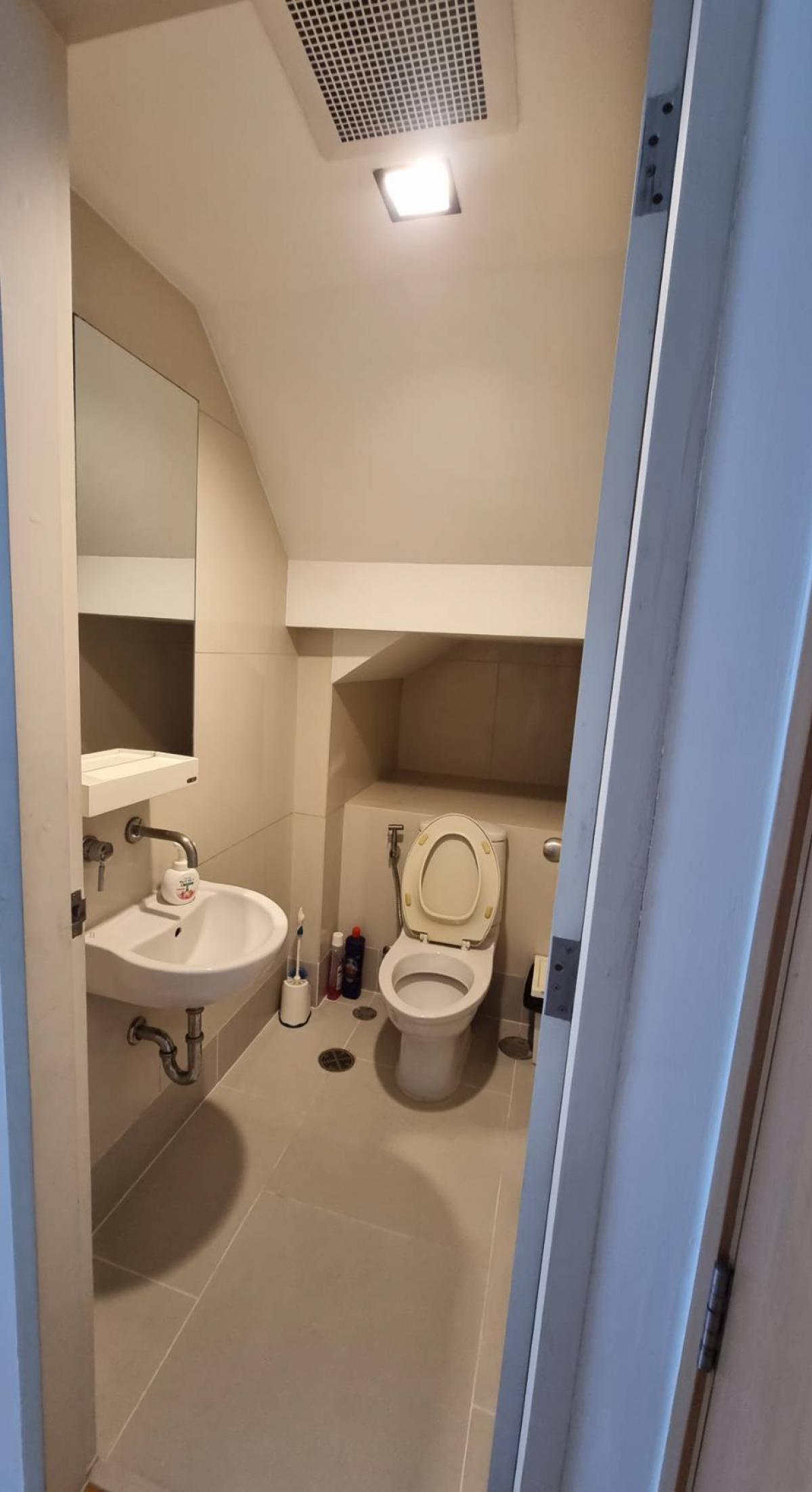 For RentCondoRatchathewi,Phayathai : Duplex Villa RachaTewi, beautiful view, good condition, good condition