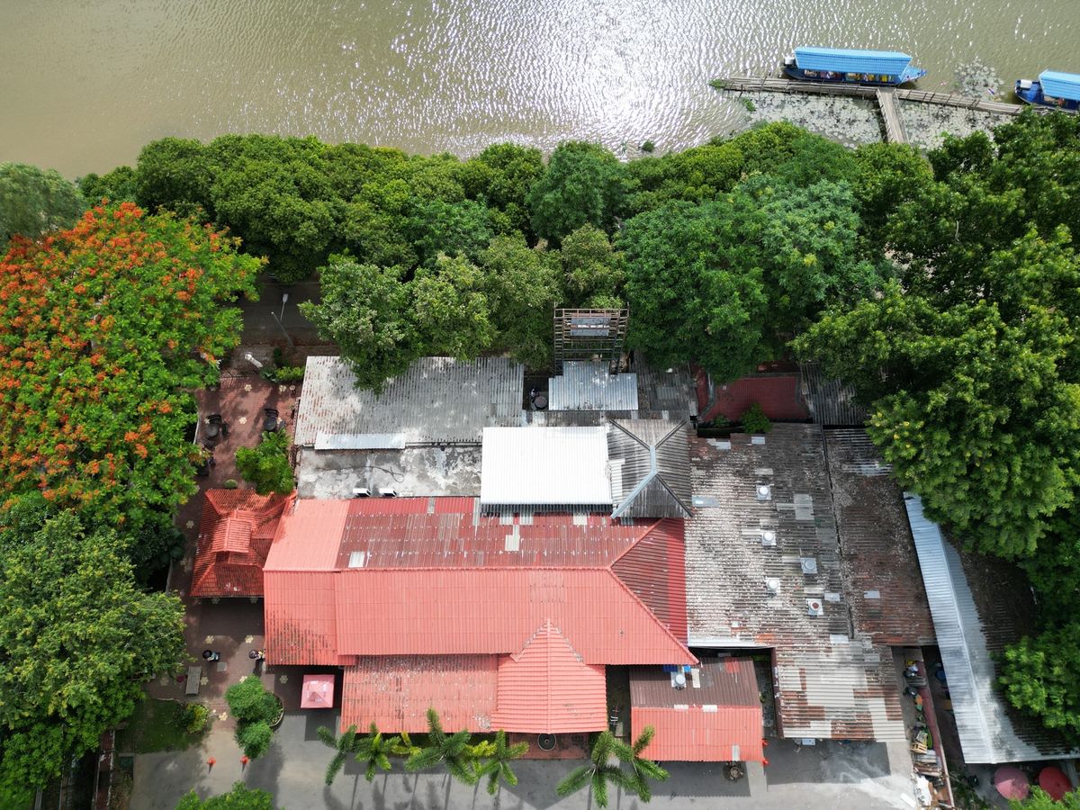 For SaleLandChiang Mai : Premium land for sale next to the Ping River In the heart of Chiang Mai Large beautiful land, 616 sq.w., Nawarat Bridge view