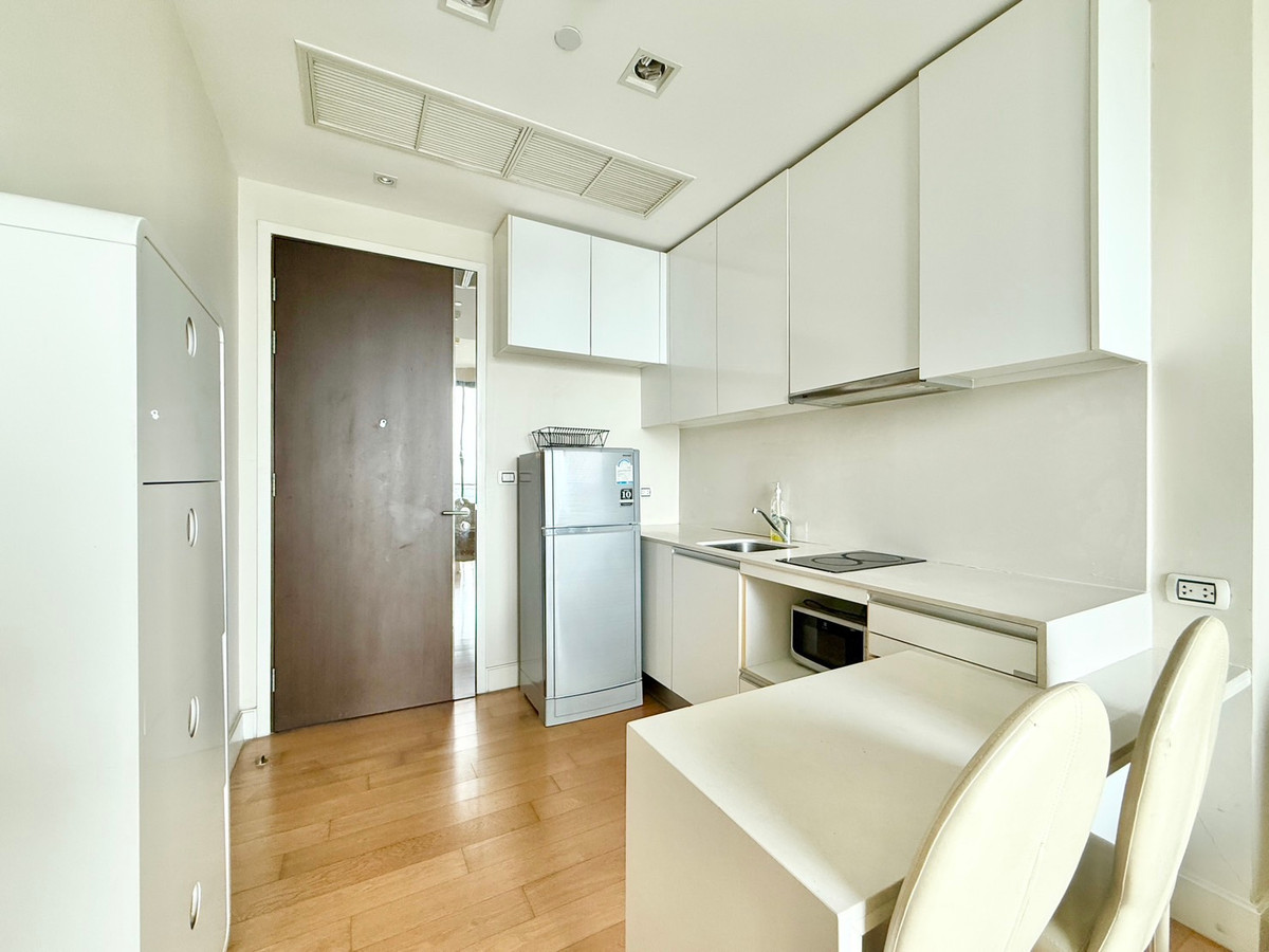 ขายคอนโดลาดพร้าว เซ็นทรัลลาดพร้าว : ขายด่วนราคาถูกที่สุดในตึก  🌈✨EQUINOX Paholyothin-Viphava  1 bed 1 bath 40 ตร.ม. 3.69 ล้านบาท โทร 092-2462653 Donut