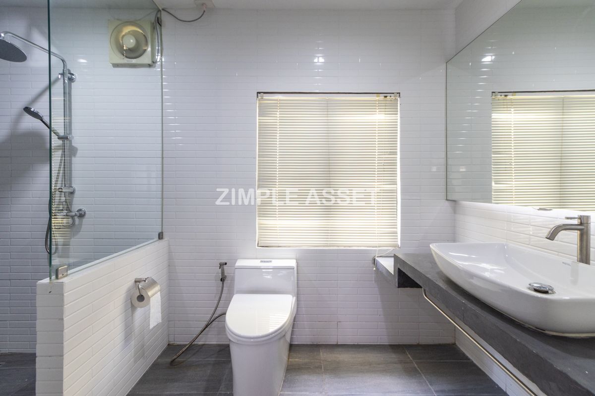 ให้เช่าสีลม ศาลาแดง บางรัก : Line ID : @zimple_asset ห้องพักตกแต่งสไตล์คลาสสิคย่านสุรวงศ์ ฟูลเฟอร์นิท เงียบสงบ ฟรีไวไฟ รับสัญญาเช่าระยะสั้น ไม่ไกลจากBTS สุรศักดิ์