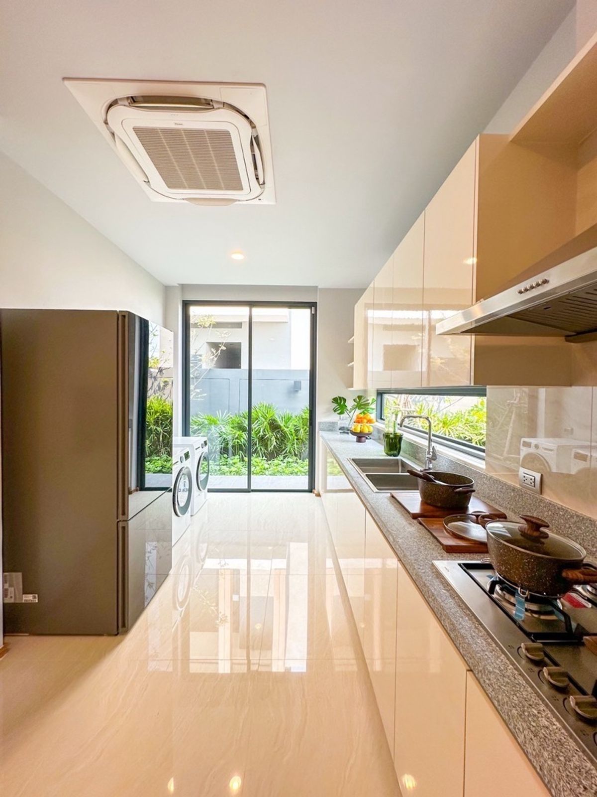 ขายบ้านบางนา แบริ่ง ลาซาล : ✅BAAN ISSARA BANGNA 