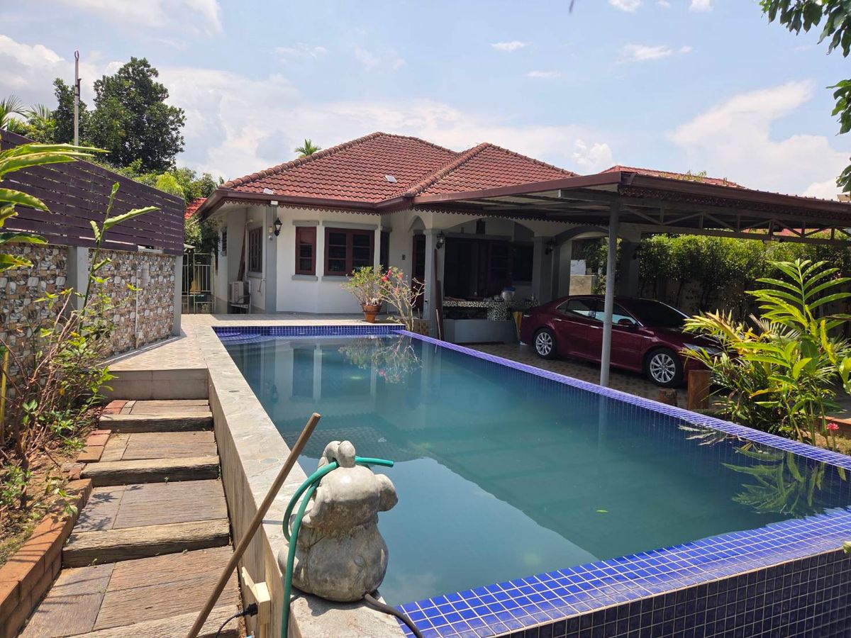 For SaleHouseChiang Mai : House for sale with an elegant swimming pool in Chiang Mai San Sai