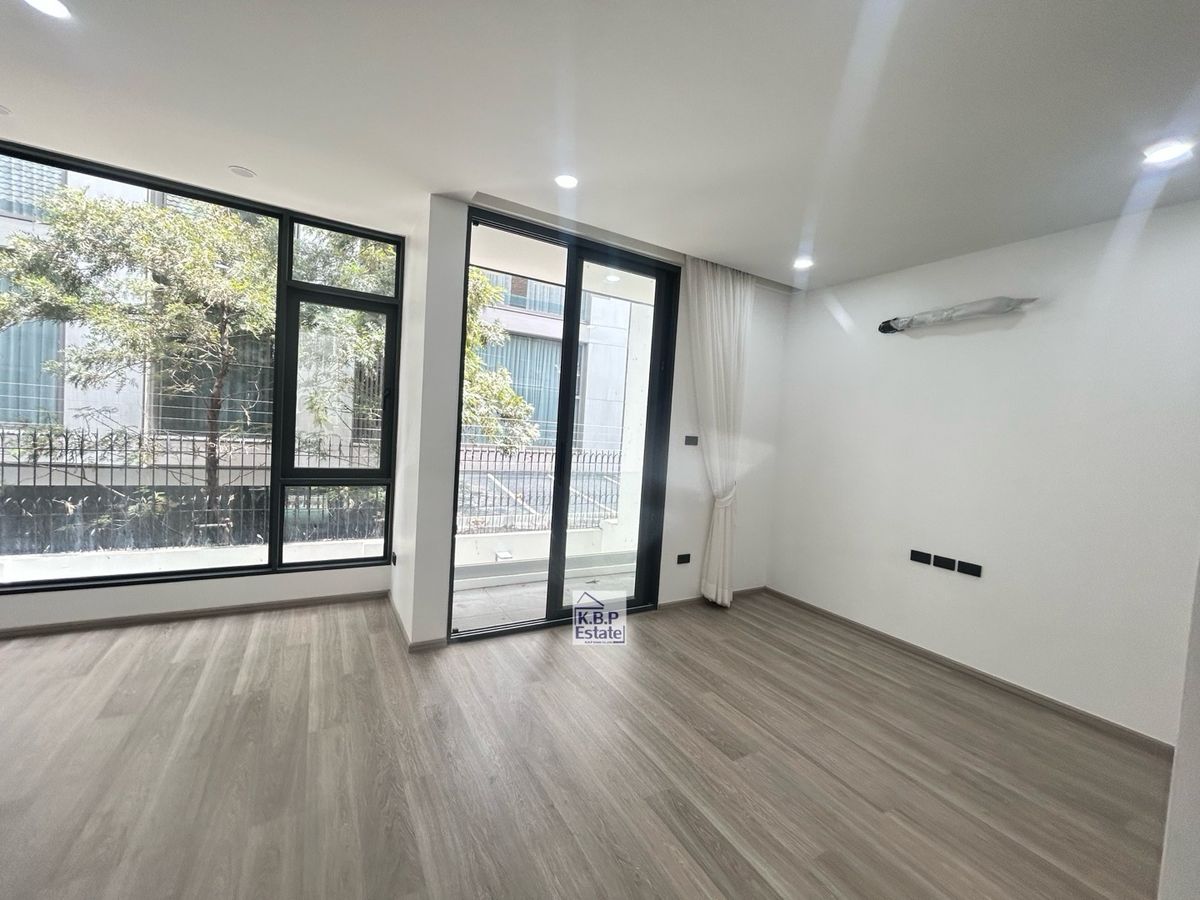 ขายทาวน์โฮมสุขุมวิท อโศก ทองหล่อ : 🏡ขาย Townhome 3 ชั้น 25 ตรว ซอยสุขุมวิท 15 ทำเลดี เพียง 1 นาทีถึง โรงเรียนนานาชาติ NIST และ 5 นาที ถึง BTS อโศก 