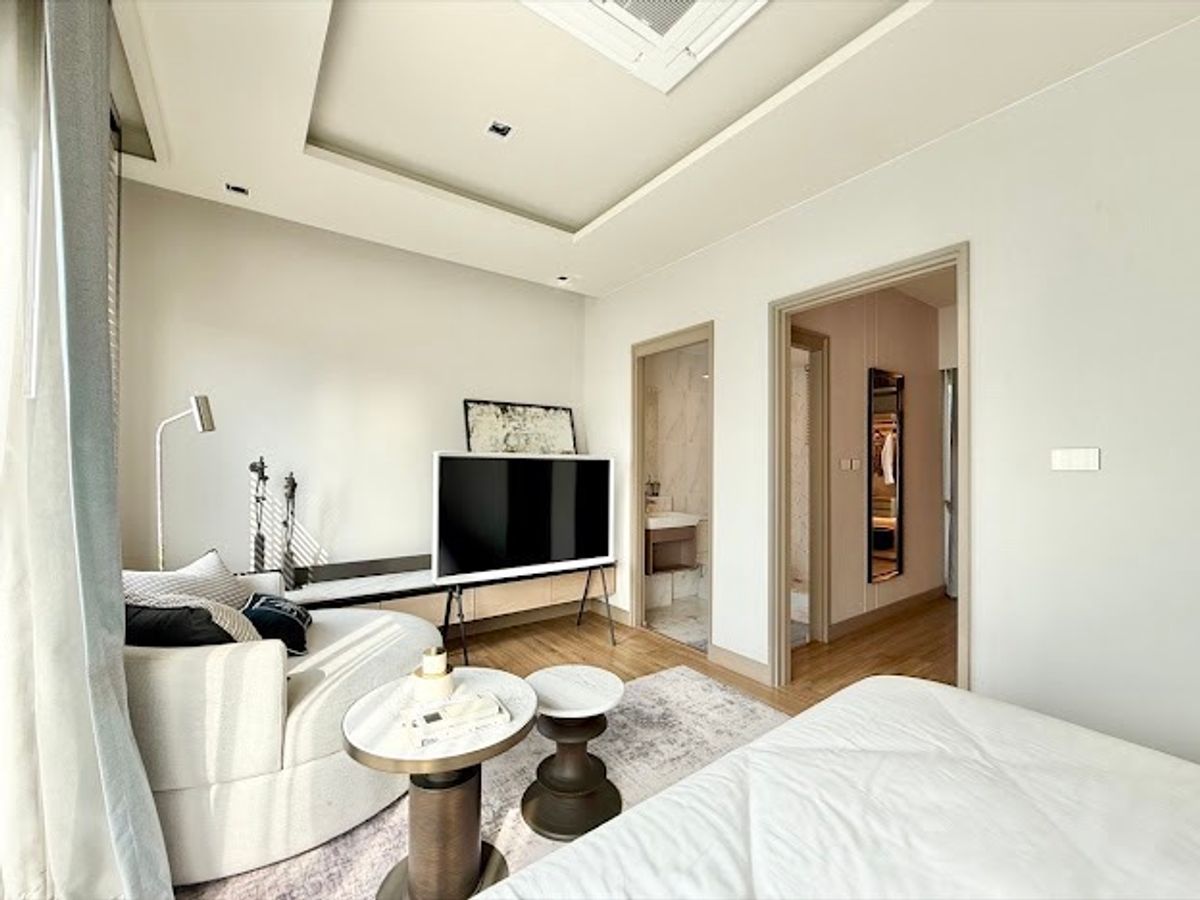 ขายทาวน์โฮมเกษตรศาสตร์ รัชโยธิน : 🏛️Baan Klang Mueng พหลฯ - รามอินทรา🌈ทาวน์โฮม 3 ชั้น URBANIST ขนาด 141 ตร.ม. 35.5 ตร.ว. | 3 ห้องนอน 3 ห้องน้ำ 2 ที่จอด เริ่ม 4.79 MB ติดต่อนัดชม Tel.0922635410 (เอิร์ธ)