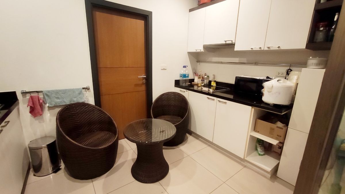 For SaleCondoSathorn, Narathiwat : Condo for sale The Star Estate at Narathiwas (The Star Estate at Narathiwat) 72 square meters, 7th floor, Narathiwat Rajanagarindra Road. Near Ratchadaphisek Road Behind Lotus Rama 3, Chong Nonsi Subdistrict, Yannawa District, Bangkok