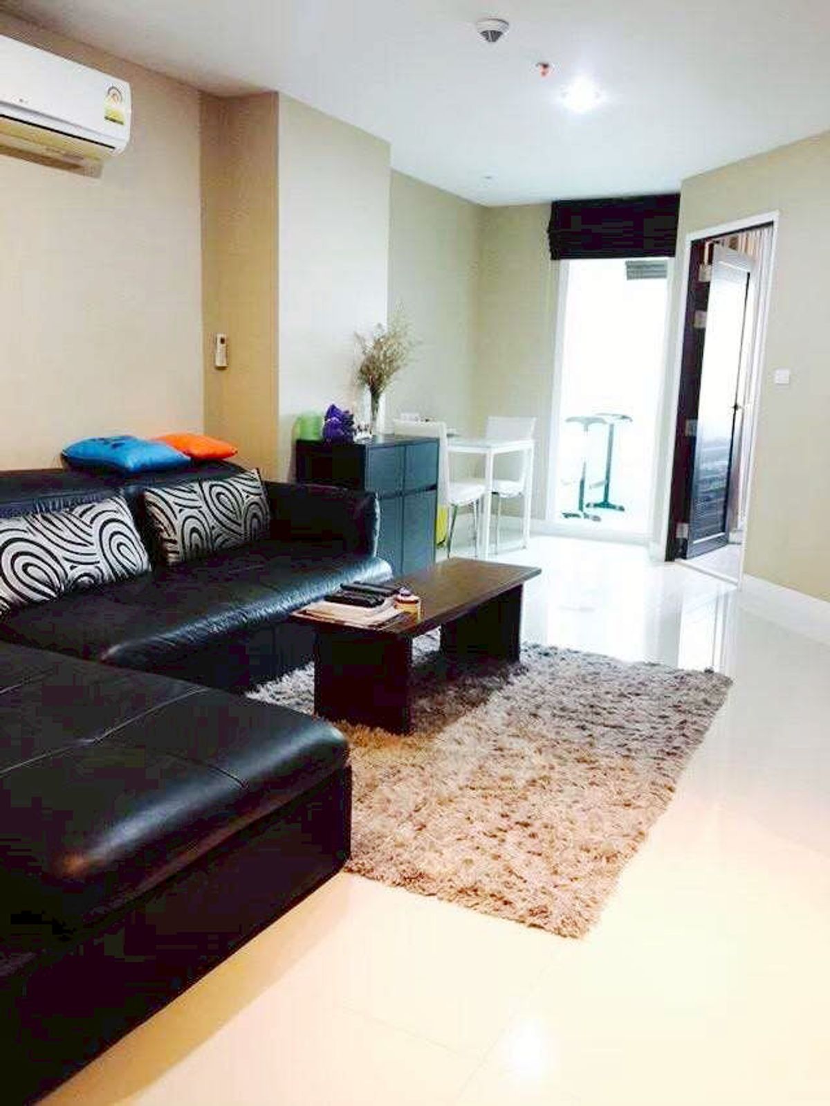 For RentCondoChiang Mai : Condo for rent 17,000 baht per month, near Chiang Mai University, only 5 minutes. No.1C703