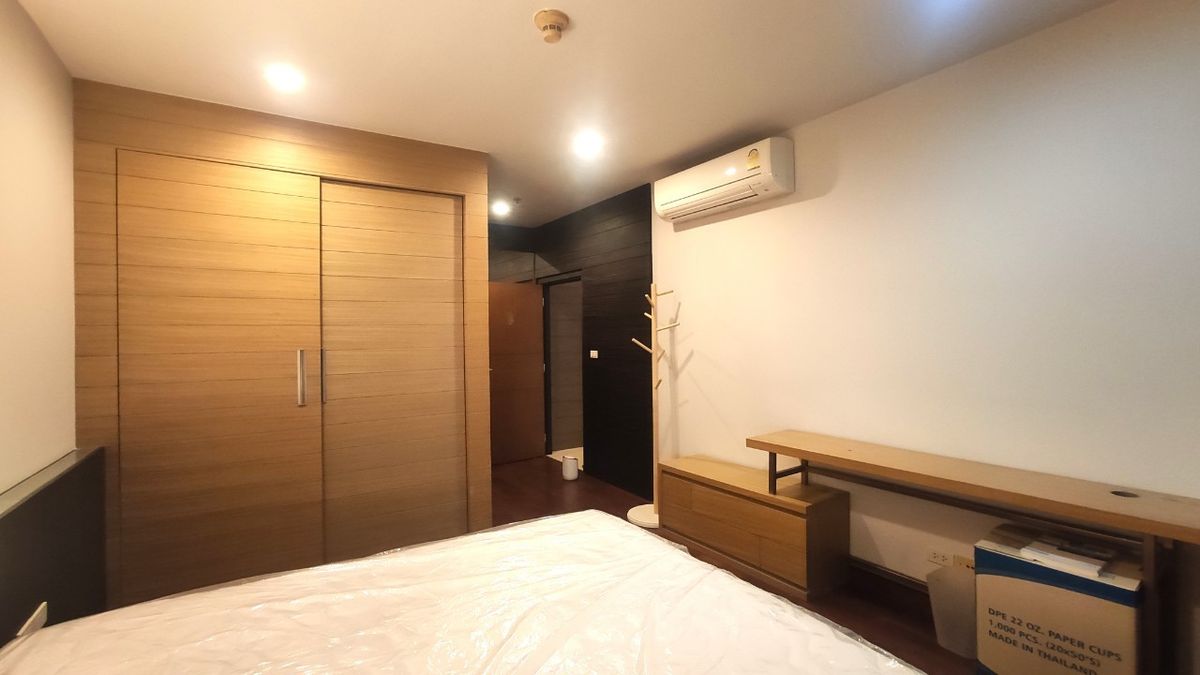 For SaleCondoSathorn, Narathiwat : Condo for sale The Star Estate at Narathiwas (The Star Estate at Narathiwat) 72 square meters, 7th floor, Narathiwat Rajanagarindra Road. Near Ratchadaphisek Road Behind Lotus Rama 3, Chong Nonsi Subdistrict, Yannawa District, Bangkok