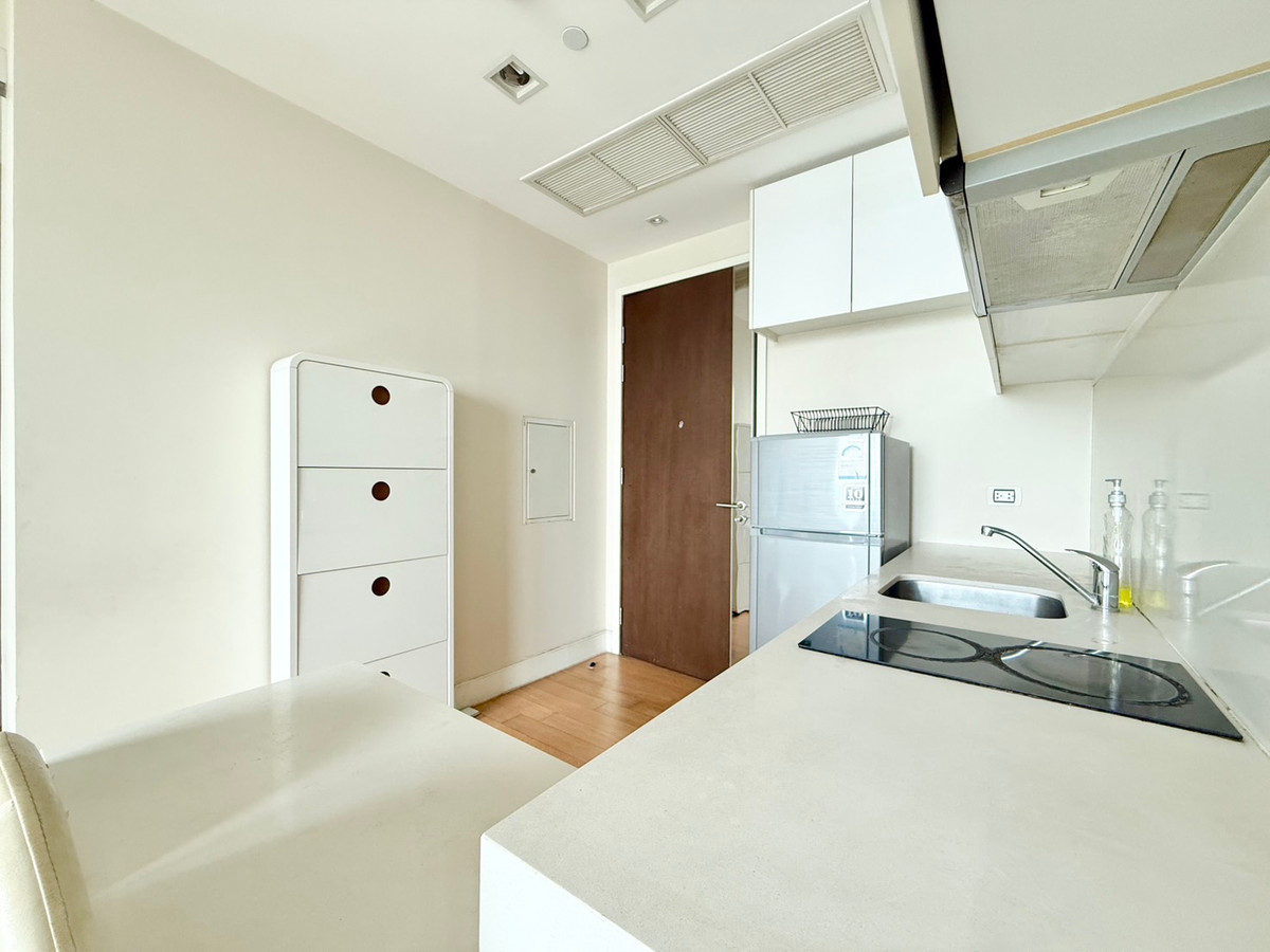 ขายคอนโดลาดพร้าว เซ็นทรัลลาดพร้าว : ขายด่วนราคาถูกที่สุดในตึก  🌈✨EQUINOX Paholyothin-Viphava  1 bed 1 bath 40 ตร.ม. 3.69 ล้านบาท โทร 092-2462653 Donut