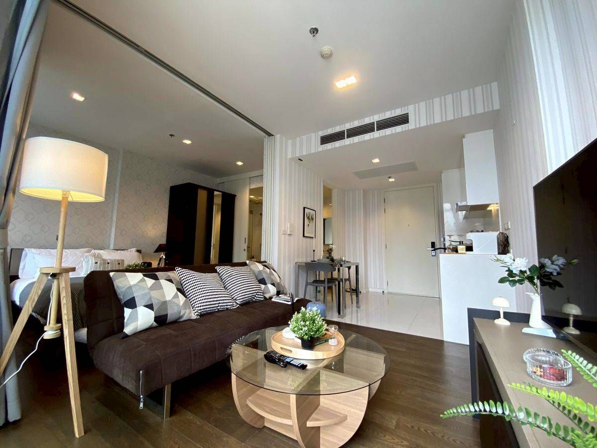 ให้เช่าคอนโดสาทร นราธิวาส : ★ Nara 9 (นาราไนน์) ★ 41 ตรม.,ชั้น 11-20 (1ห้องนอน 1ห้องน้ำ), ★ห่างจาก BTS ช่องนนทรีประมาณ 650 เมตร และติด BRT สถานีอาคารสงเคราะห์ ★ทำเลใจกลางธรุกิจมากมาย ★ เครื่องใช้ไฟฟ้าครบครัน★  