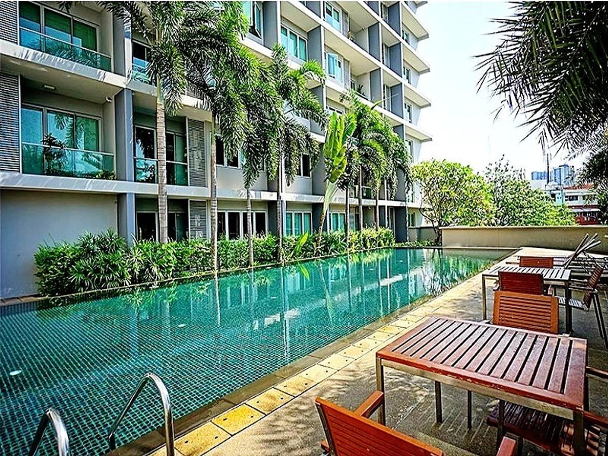 For SaleCondoSathorn, Narathiwat : Condo for sale The Star Estate at Narathiwas (The Star Estate at Narathiwat) 72 square meters, 7th floor, Narathiwat Rajanagarindra Road. Near Ratchadaphisek Road Behind Lotus Rama 3, Chong Nonsi Subdistrict, Yannawa District, Bangkok