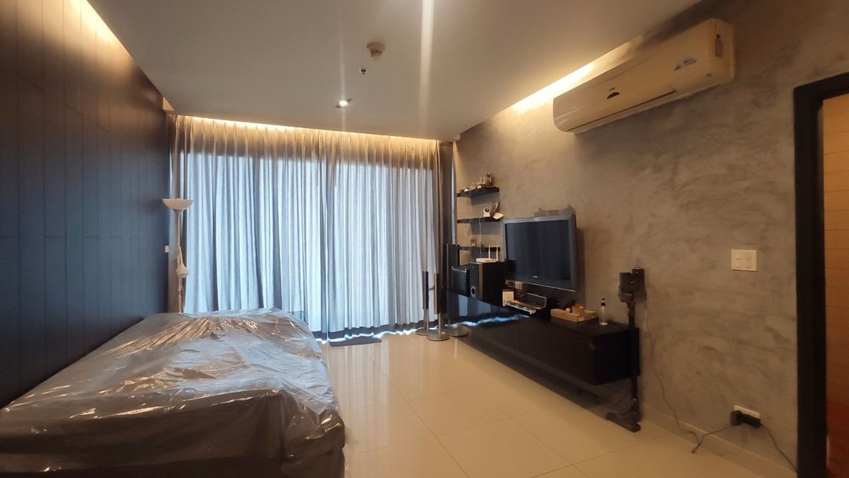 For SaleCondoSathorn, Narathiwat : Condo for sale The Star Estate at Narathiwas (The Star Estate at Narathiwat) 72 square meters, 7th floor, Narathiwat Rajanagarindra Road. Near Ratchadaphisek Road Behind Lotus Rama 3, Chong Nonsi Subdistrict, Yannawa District, Bangkok
