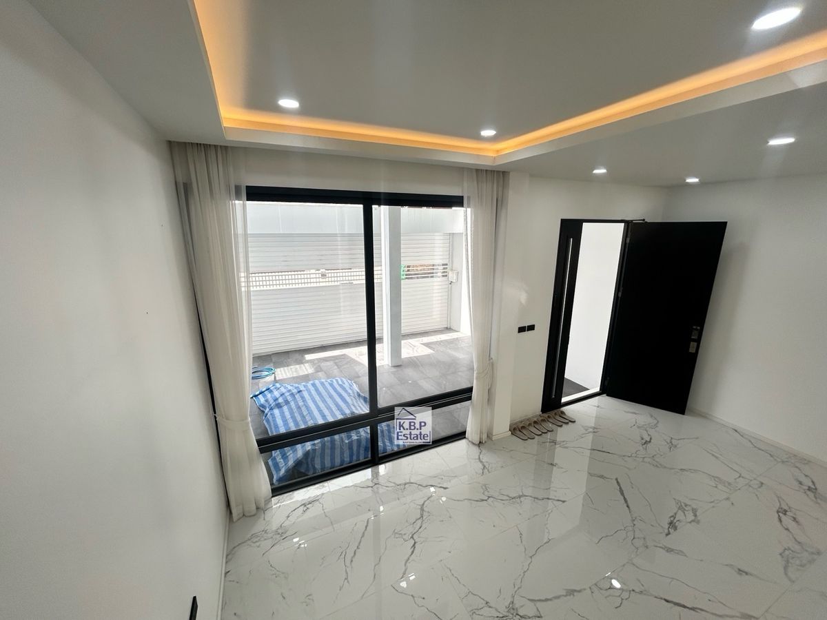 ขายทาวน์โฮมสุขุมวิท อโศก ทองหล่อ : 🏡ขาย Townhome 3 ชั้น 25 ตรว ซอยสุขุมวิท 15 ทำเลดี เพียง 1 นาทีถึง โรงเรียนนานาชาติ NIST และ 5 นาที ถึง BTS อโศก 