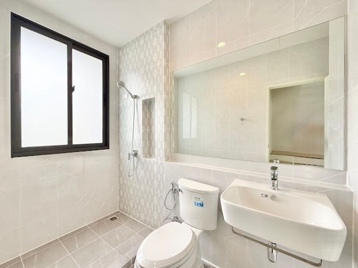 ขายทาวน์โฮมเกษตรศาสตร์ รัชโยธิน : 🏛️✨Baan Klang Mueng พหลฯ - รามอินทรา | ทาวน์โฮม 3 ชั้น TERRARIA ขนาด 142 ตร.ม. 35.5 ตร.ว. | 3 ห้องนอน 3 ห้องน้ำ 2 ที่จอด เริ่ม 4.79 MB ติดต่อนัดชม Tel.0922635410 (เอิร์ธ)