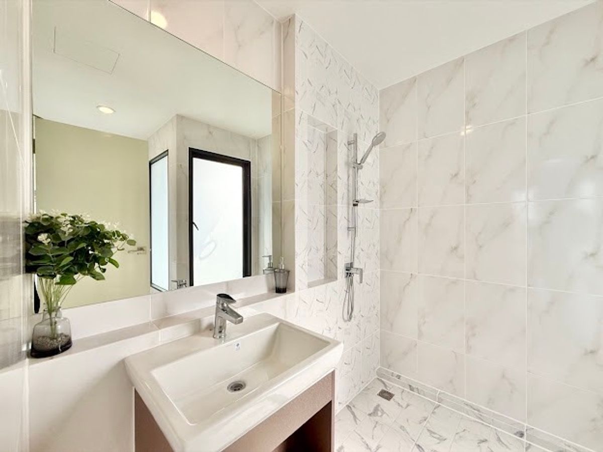 ขายทาวน์โฮมเกษตรศาสตร์ รัชโยธิน : 🏛️✨Baan Klang Mueng พหลฯ - รามอินทรา | ทาวน์โฮม 3 ชั้น TERRARIA ขนาด 142 ตร.ม. 35.5 ตร.ว. | 3 ห้องนอน 3 ห้องน้ำ 2 ที่จอด เริ่ม 4.79 MB ติดต่อนัดชม Tel.0922635410 (เอิร์ธ)