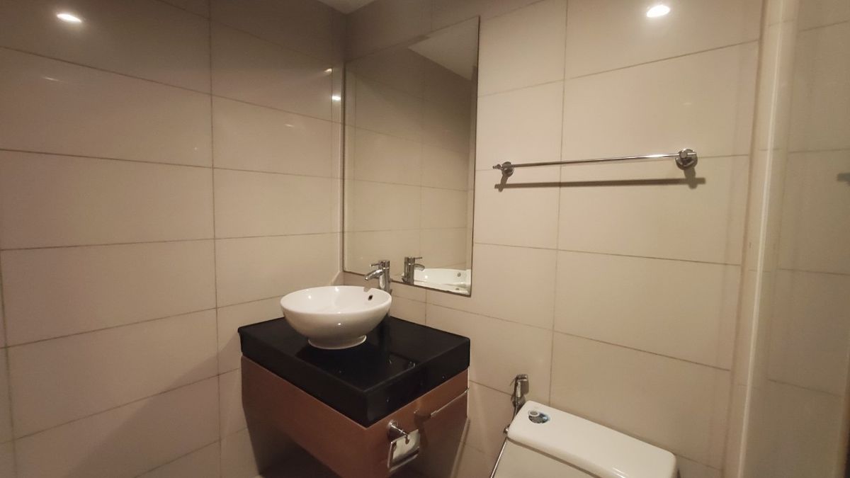 For SaleCondoSathorn, Narathiwat : Condo for sale The Star Estate at Narathiwas (The Star Estate at Narathiwat) 72 square meters, 7th floor, Narathiwat Rajanagarindra Road. Near Ratchadaphisek Road Behind Lotus Rama 3, Chong Nonsi Subdistrict, Yannawa District, Bangkok