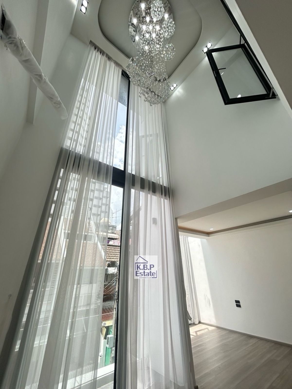 ขายทาวน์โฮมสุขุมวิท อโศก ทองหล่อ : 🏡ขาย Townhome 3 ชั้น 25 ตรว ซอยสุขุมวิท 15 ทำเลดี เพียง 1 นาทีถึง โรงเรียนนานาชาติ NIST และ 5 นาที ถึง BTS อโศก 