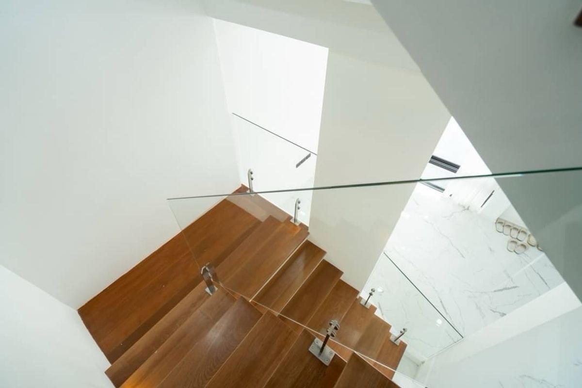 ขายทาวน์โฮมสุขุมวิท อโศก ทองหล่อ : 🏡ขาย Townhome 3 ชั้น 25 ตรว ซอยสุขุมวิท 15 ทำเลดี เพียง 1 นาทีถึง โรงเรียนนานาชาติ NIST และ 5 นาที ถึง BTS อโศก 