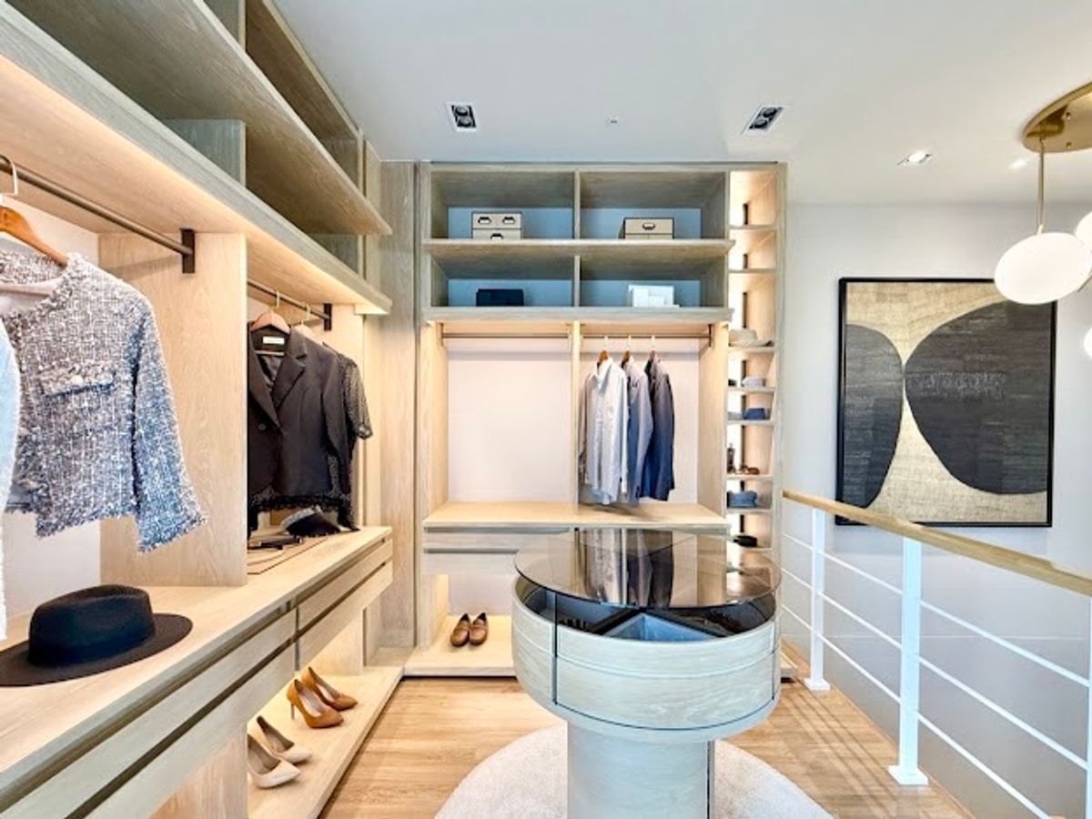 ขายทาวน์โฮมเกษตรศาสตร์ รัชโยธิน : 🏛️Baan Klang Mueng พหลฯ - รามอินทรา🌈ทาวน์โฮม 3 ชั้น URBANIST ขนาด 141 ตร.ม. 35.5 ตร.ว. | 3 ห้องนอน 3 ห้องน้ำ 2 ที่จอด เริ่ม 4.79 MB ติดต่อนัดชม Tel.0922635410 (เอิร์ธ)