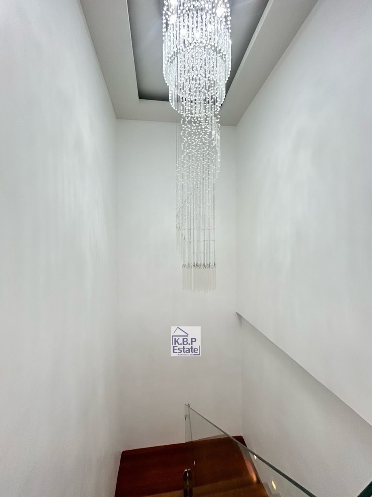 ขายทาวน์โฮมสุขุมวิท อโศก ทองหล่อ : 🏡ขาย Townhome 3 ชั้น 25 ตรว ซอยสุขุมวิท 15 ทำเลดี เพียง 1 นาทีถึง โรงเรียนนานาชาติ NIST และ 5 นาที ถึง BTS อโศก 