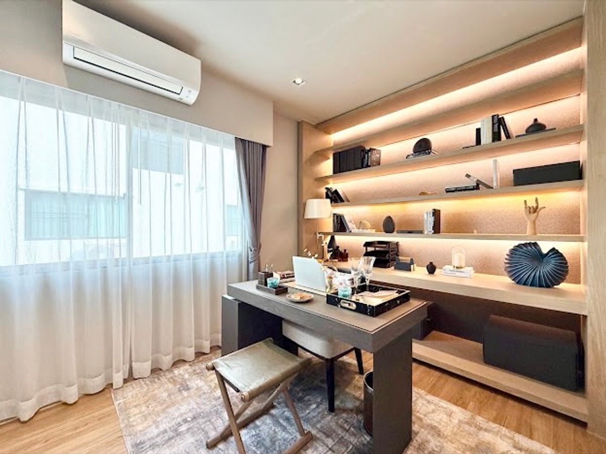 ขายทาวน์โฮมเกษตรศาสตร์ รัชโยธิน : 🏛️Baan Klang Mueng พหลฯ - รามอินทรา🌈ทาวน์โฮม 3 ชั้น URBANIST ขนาด 141 ตร.ม. 35.5 ตร.ว. | 3 ห้องนอน 3 ห้องน้ำ 2 ที่จอด เริ่ม 4.79 MB ติดต่อนัดชม Tel.0922635410 (เอิร์ธ)