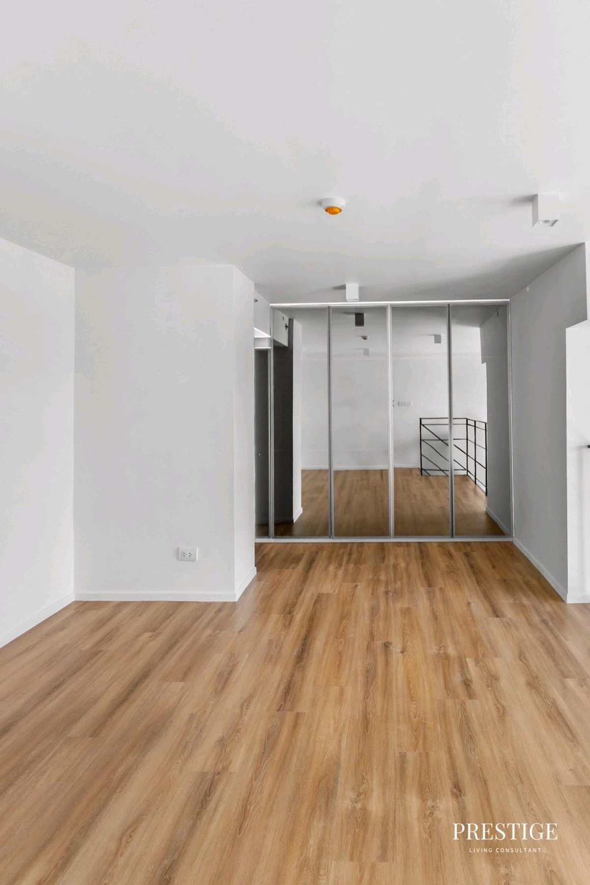 ขายคอนโดสีลม ศาลาแดง บางรัก : 📌For SELL ขาย  | The Lofts Silom  -1BR Lofts - Hybrid (46 sqm) 🔥Super Hotdeal🔥 8M