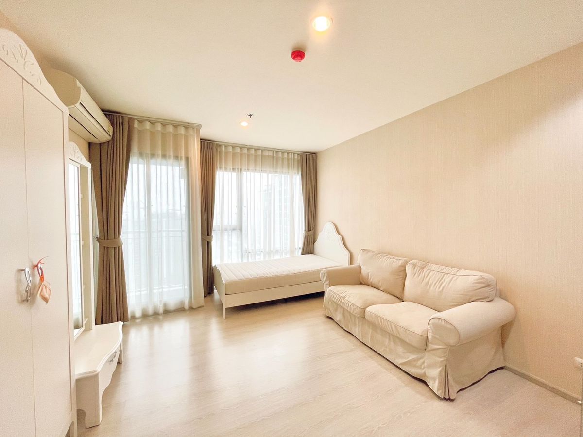 คอนโดพระราม 9 เพชรบุรีตัดใหม่ RCA : Rhythm Asoke condo studio type on 28th floor for Sale and Rental