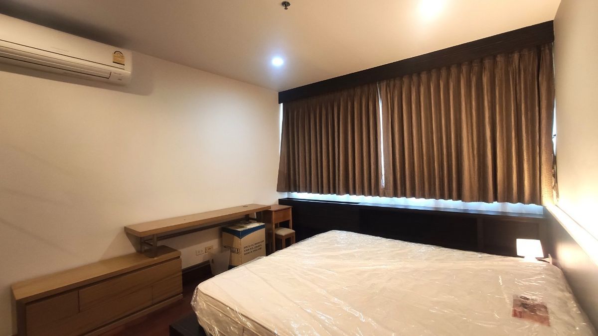 For SaleCondoSathorn, Narathiwat : Condo for sale The Star Estate at Narathiwas (The Star Estate at Narathiwat) 72 square meters, 7th floor, Narathiwat Rajanagarindra Road. Near Ratchadaphisek Road Behind Lotus Rama 3, Chong Nonsi Subdistrict, Yannawa District, Bangkok