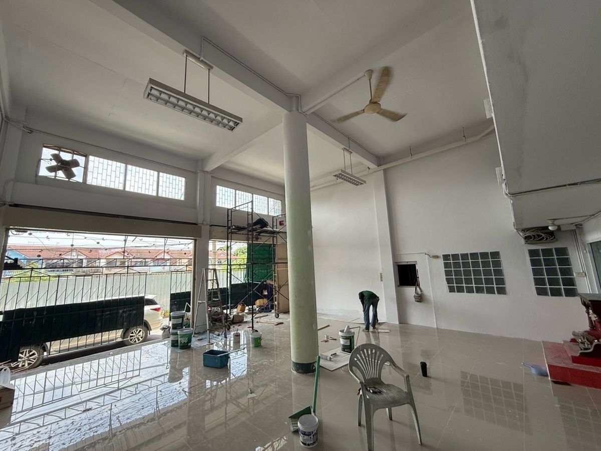 For SaleWarehouseBang kae, Phetkasem : Urgent sale, warehouse with a new renovated office in Soi Petchkasem 90, near Line 2, Kanchanaphisek Rd. Suitable for offices, distribution centers, SMEs, Central Kitchen, Mini Factory