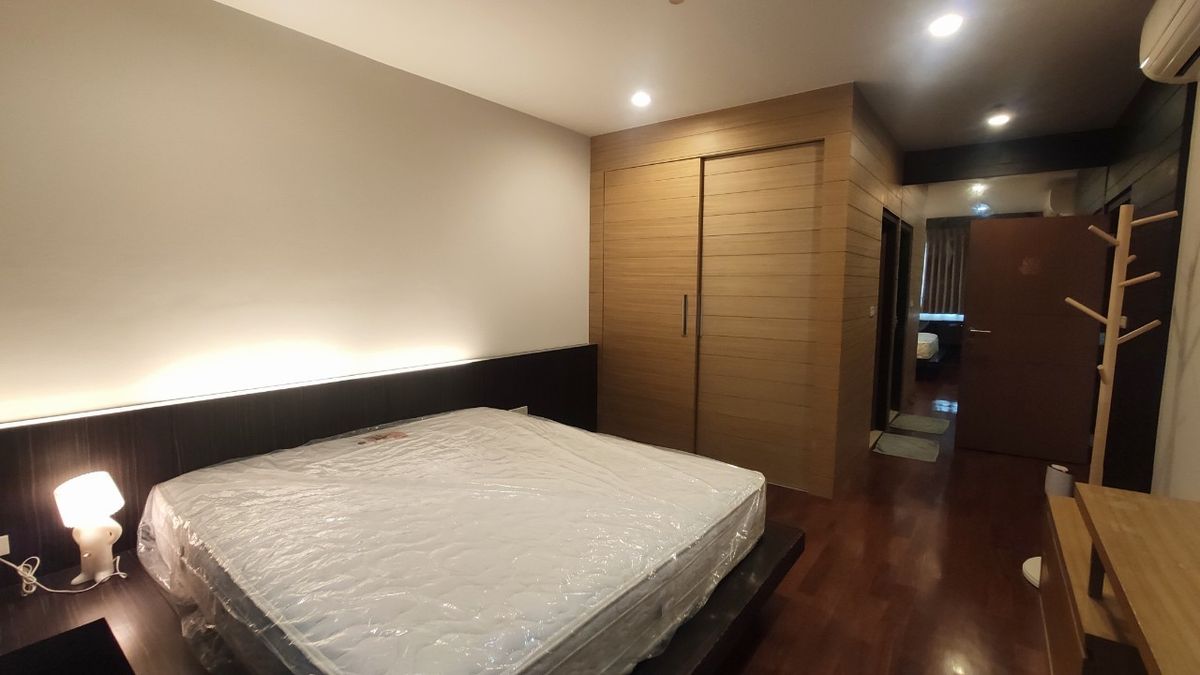 For SaleCondoSathorn, Narathiwat : Condo for sale The Star Estate at Narathiwas (The Star Estate at Narathiwat) 72 square meters, 7th floor, Narathiwat Rajanagarindra Road. Near Ratchadaphisek Road Behind Lotus Rama 3, Chong Nonsi Subdistrict, Yannawa District, Bangkok