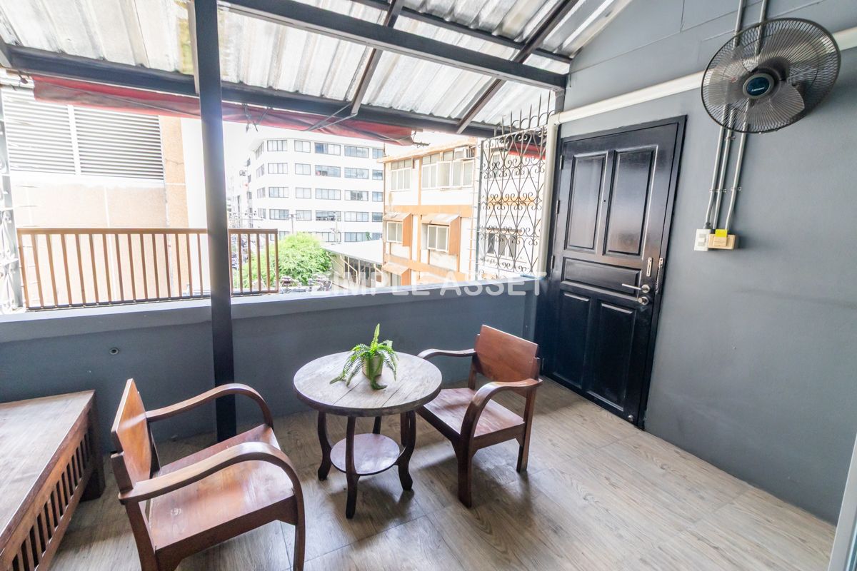 ให้เช่าสีลม ศาลาแดง บางรัก : Line ID : @zimple_asset ห้องพักตกแต่งสไตล์คลาสสิคย่านสุรวงศ์ ฟูลเฟอร์นิท เงียบสงบ ฟรีไวไฟ รับสัญญาเช่าระยะสั้น ไม่ไกลจากBTS สุรศักดิ์