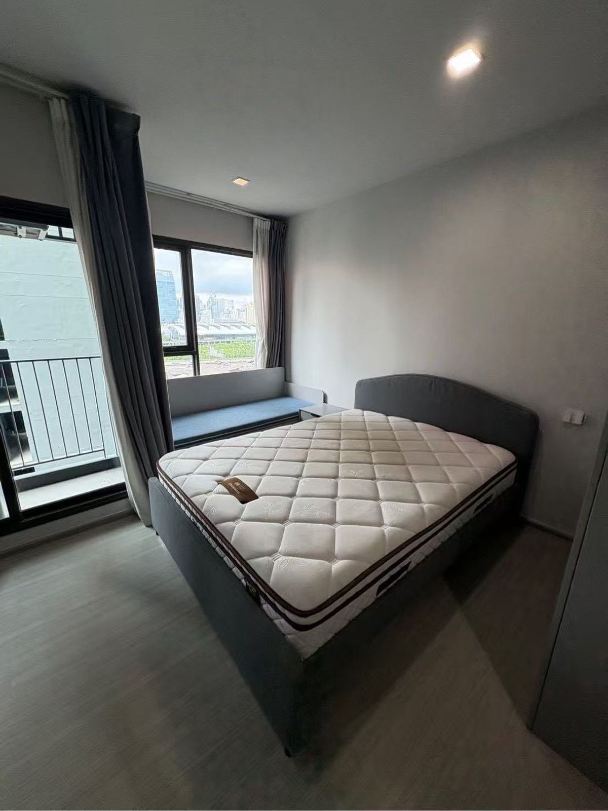 ขายคอนโดพระราม 9 เพชรบุรีตัดใหม่ RCA : 🔥(ขาย) ราคาดี บอกต่อ! ✨Life Asoke-Rama 9 / 1 Bedroom (FOR SALE) / 1 ห้องนอน (ขาย) แจ้ง CodeM411 