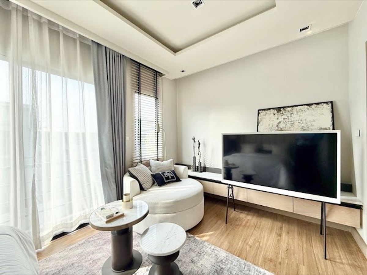 ขายทาวน์โฮมเกษตรศาสตร์ รัชโยธิน : 🏛️Baan Klang Mueng พหลฯ - รามอินทรา🌈ทาวน์โฮม 3 ชั้น URBANIST ขนาด 141 ตร.ม. 35.5 ตร.ว. | 3 ห้องนอน 3 ห้องน้ำ 2 ที่จอด เริ่ม 4.79 MB ติดต่อนัดชม Tel.0922635410 (เอิร์ธ)