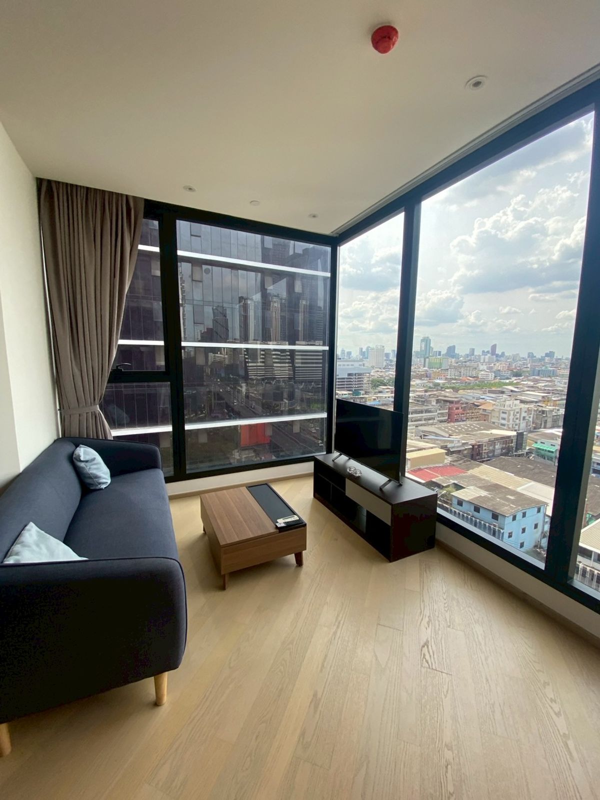 For RentCondoRama9, Petchburi, RCA : Ashton Asoke Rama 9 Size 62 SQM. 2Bed 2Bath