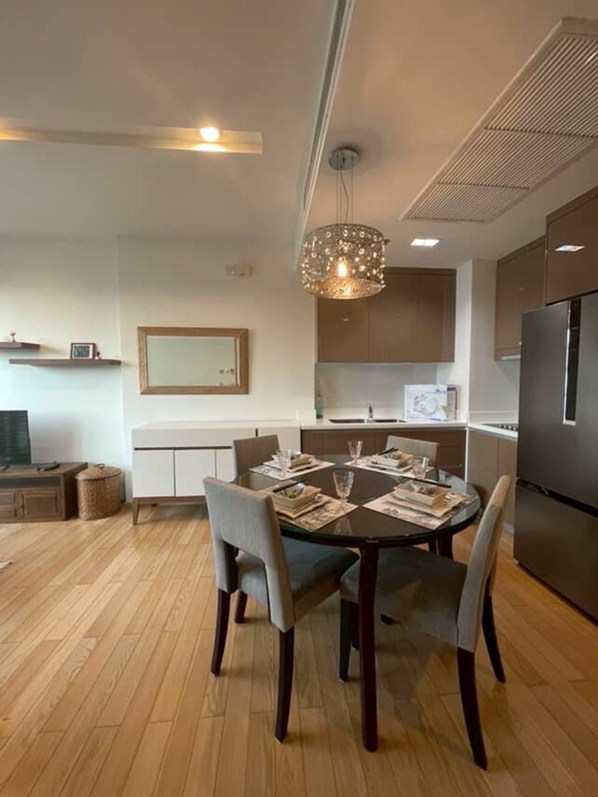 For RentCondoSukhumvit, Asoke, Thonglor : Renting Siri at Sukhumvit 2 bedrooms, good price, bts
