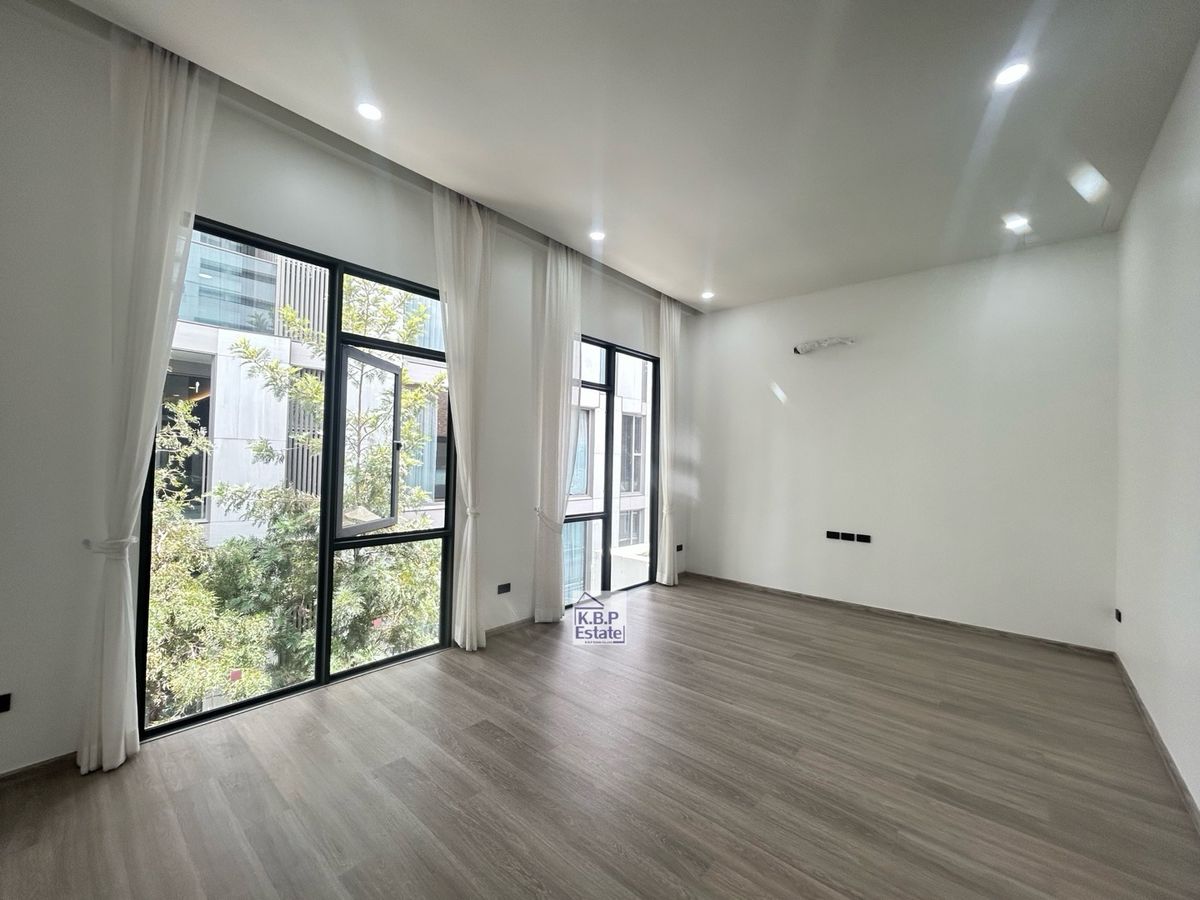 ขายทาวน์โฮมสุขุมวิท อโศก ทองหล่อ : 🏡ขาย Townhome 3 ชั้น 25 ตรว ซอยสุขุมวิท 15 ทำเลดี เพียง 1 นาทีถึง โรงเรียนนานาชาติ NIST และ 5 นาที ถึง BTS อโศก 