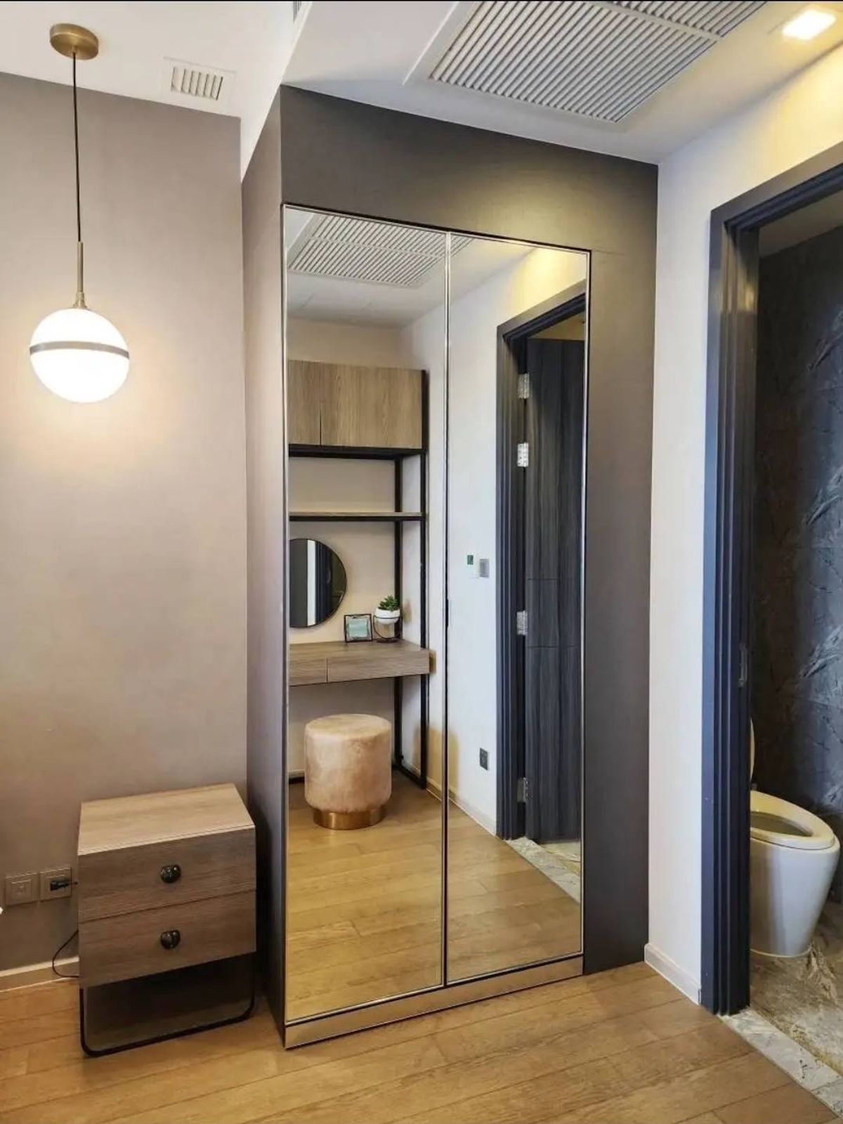 ให้เช่าคอนโดสุขุมวิท อโศก ทองหล่อ : 💥ST-4442💥ว่าง ให้ เช่า แอชตัน อโศก  👉แอดไลน์ @accessliving 